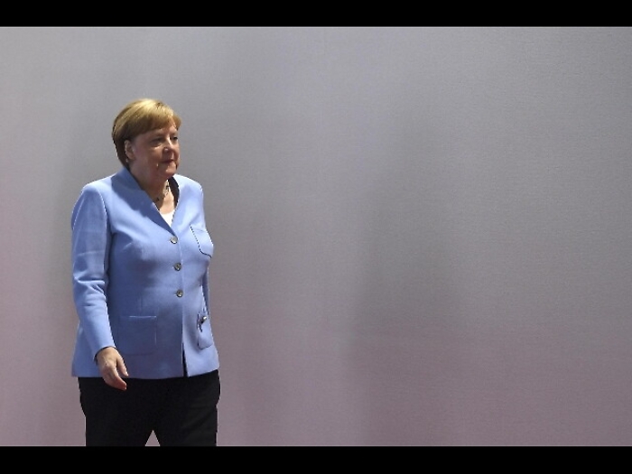 Merkel ai giornalisti, 'sto bene'