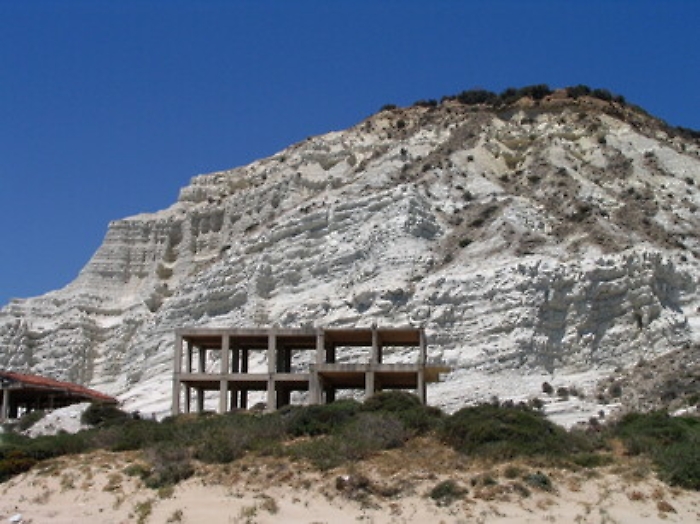 Il tedesco Der Spiegel: in Sicilia l'abusivismo edilizio peggiore d'Italia