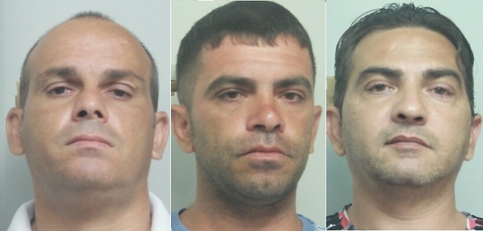 Catania, scippavano turisti al Fortino con uno stratagemma: 3 in manette