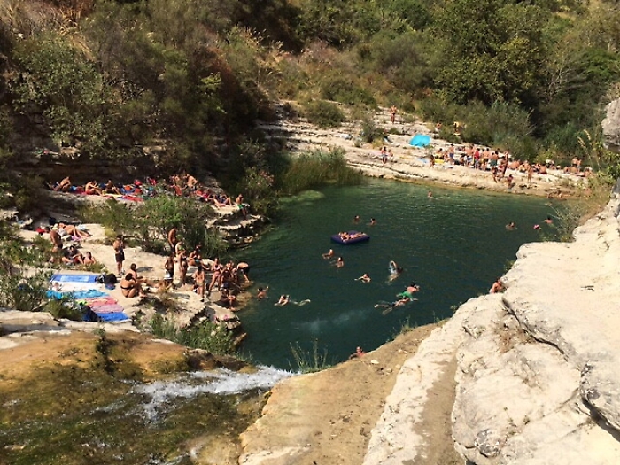 Laghetti di Cavagrande: la Riserva &egrave; chiusa ma i turisti se ne infischiano 