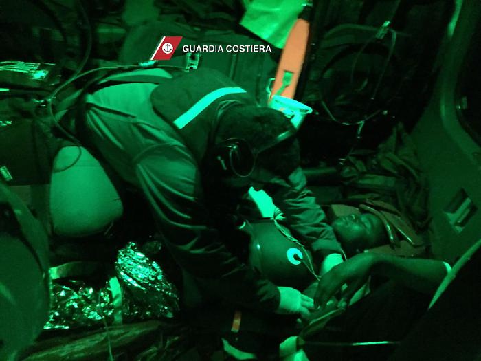 Immigrazione, dramma senza fine: salvati in 550, ma ci sono anche altri 5 morti