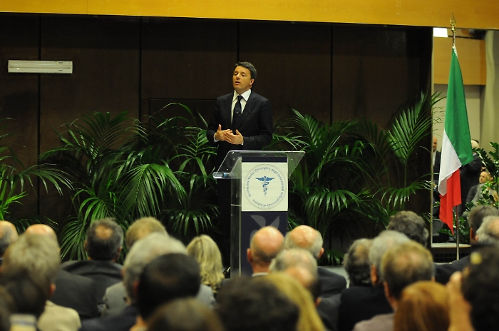 Il premier ai medici: &laquo;Su sanit&agrave; va fatto discorso strategico&raquo;