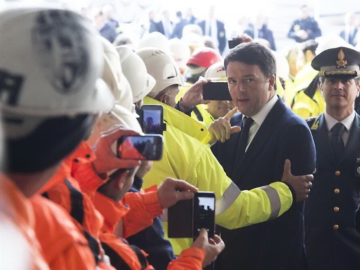 Renzi: "Sgravio totale per le assunzioni al Sud"