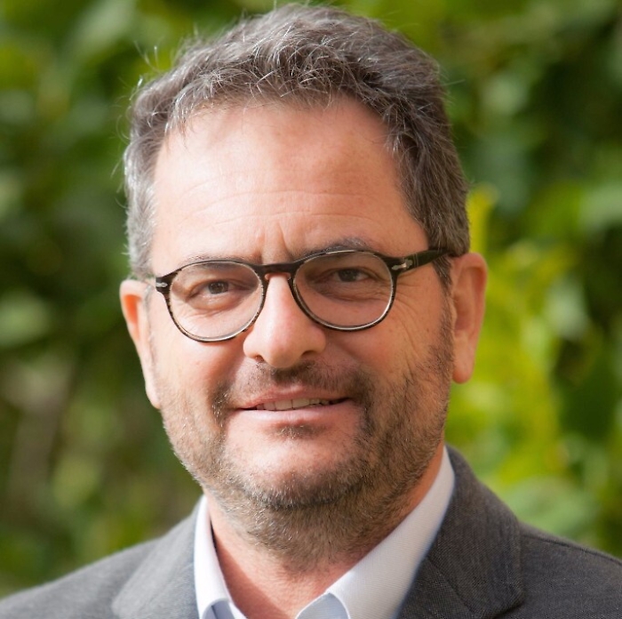 Alcamo, bigliettini listati a lutto per ex deputato dei Verdi Fundar&ograve;