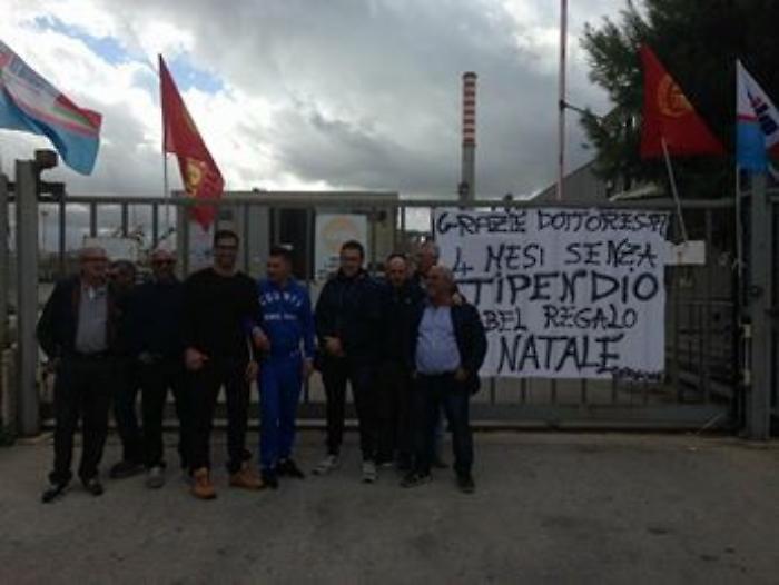 Un anno di "agonia" per i lavoratori Sim spa rimasti senza stipendio