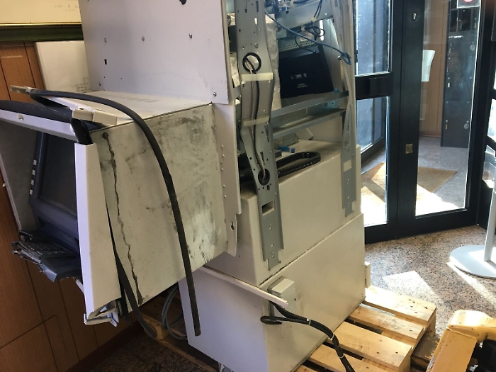 Macchia di Giarre, fallisce assalto a sportello automatico del Banco popolare siciliano  