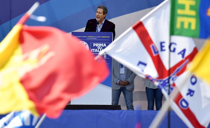 Musumeci a Pontida alla festa della Lega: &laquo;Senza Sud il Nord non va da nessuna parte&raquo;