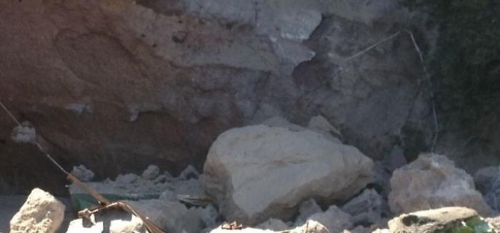 Maltempo, frana costone lungo la Palermo-Sciacca