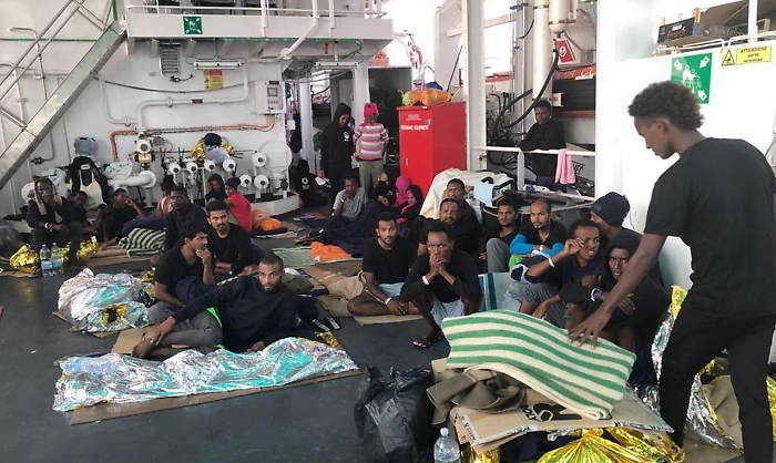 Migranti in sciopero della fame: &egrave; tensione sulla Diciotti. Governo conferma linea dura