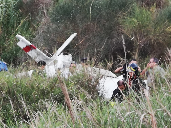 Ultraleggero gi&ugrave; a Calatabiano, faro sui 45 secondi prima dello schianto