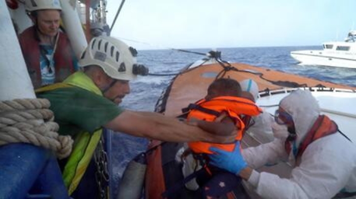 Migranti, mini sbarchi in Sicilia: tunisini soccorsi da Guardia di Finanza