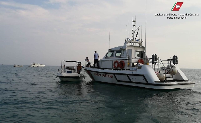 Navigavano sottocosta, multati dalla Capitaneria di porto