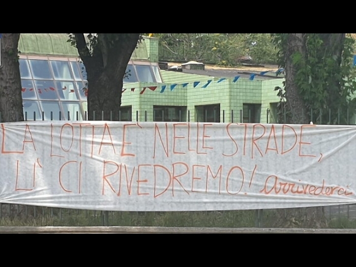Anarchici lasciano scuola occupata