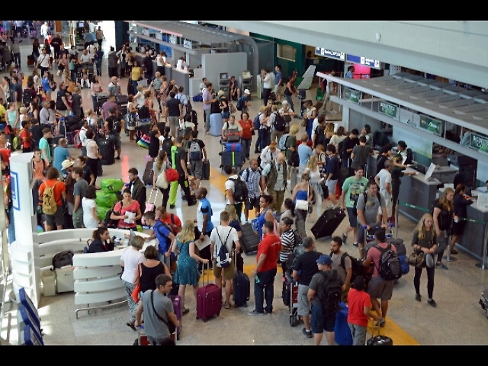 Aerei: Enac, +6,4% passeggeri trimestre