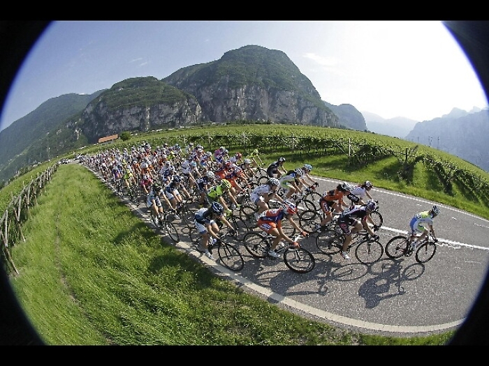 Ciclismo: #meetoo, indaga la Procura