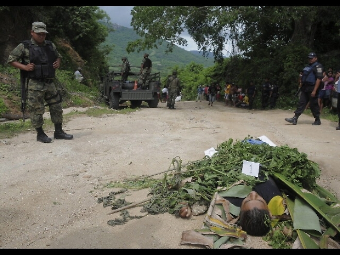 Messico: agguato a militari, 3 morti