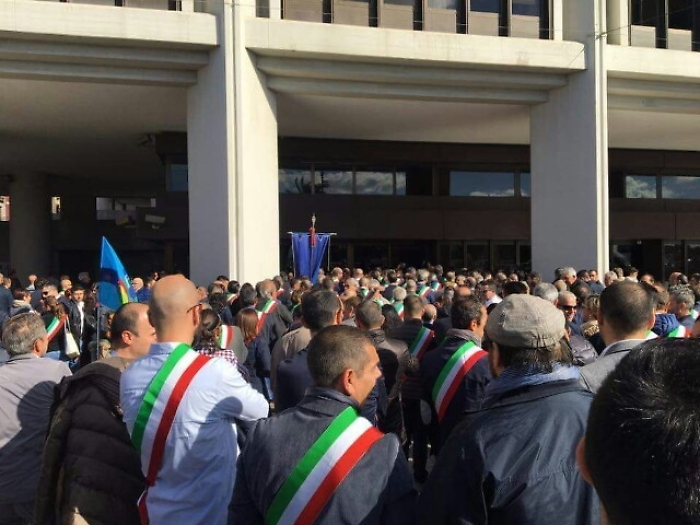 Sindaci Sardegna: "Renzi ci ascolti"