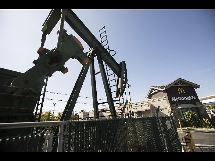 Greta a Los Angeles contro trivellazioni