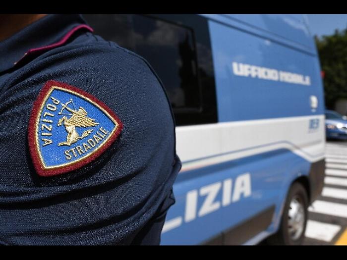 Contromano su A1 provoca incidente