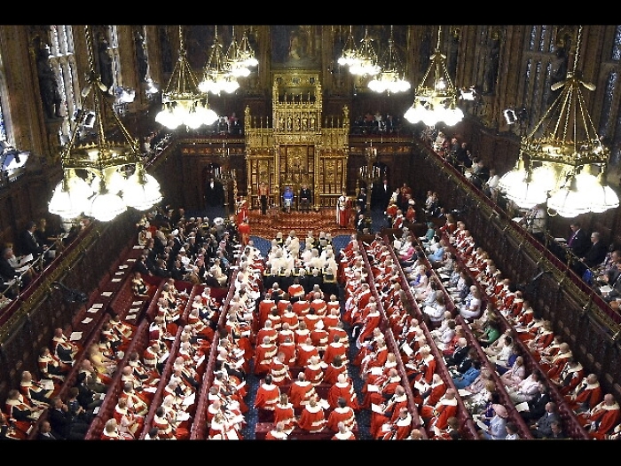 Brexit:Lord approvano legge anti-no deal