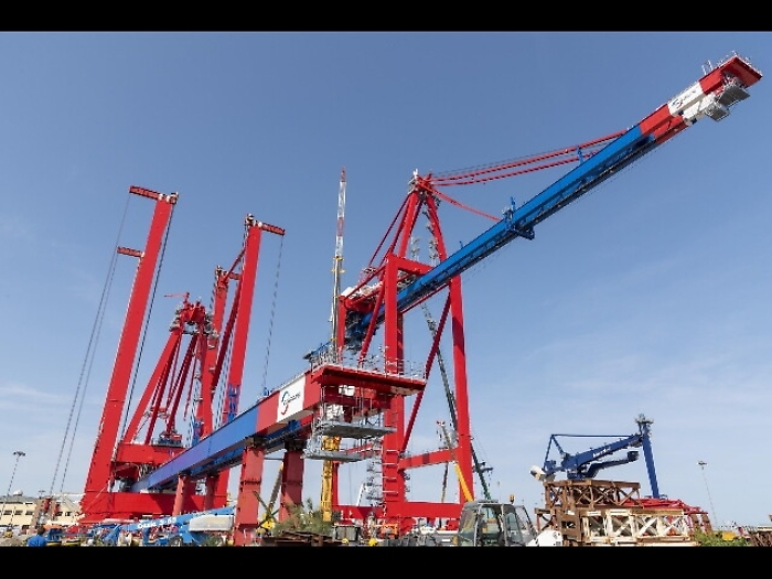 Indici pmi manifattura risale ad agosto