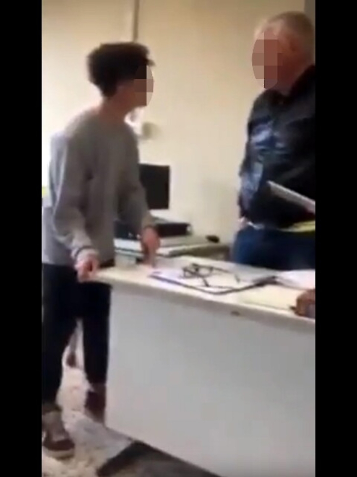 Offese a prof Lucca, sentiti 2 studenti