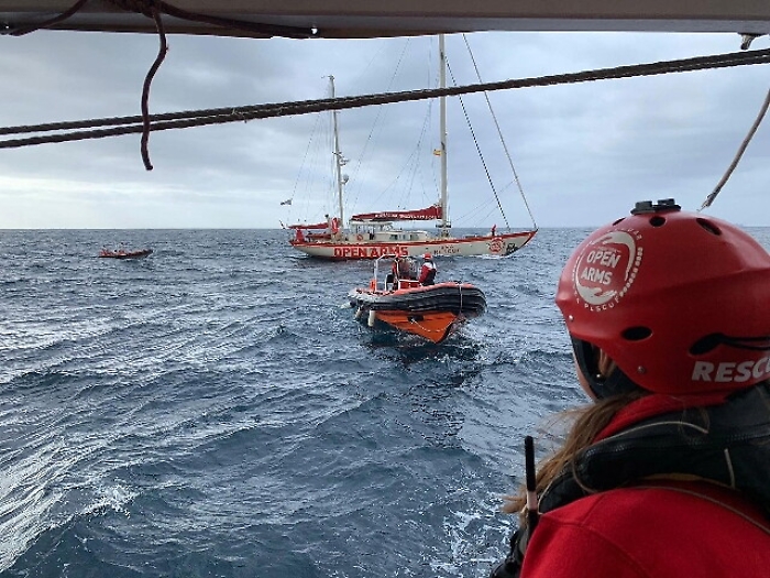 Sea Watch, odissea di capodanno per 49
