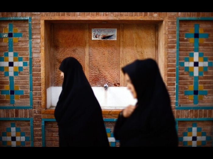 Iran:'350 mila aborti illegali all'anno'