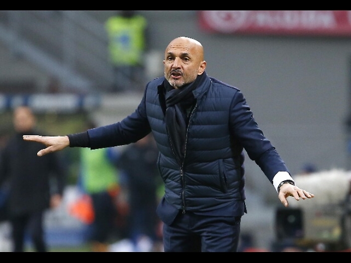 Calcio: Spalletti, problema sono stadi