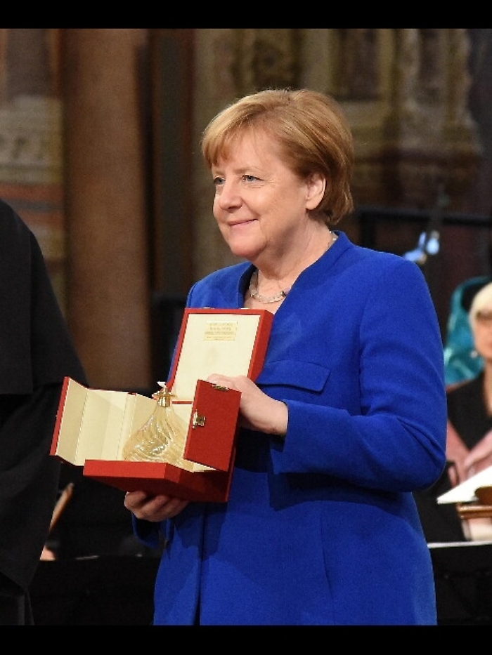 Iran: Merkel, vogliamo sicurezza Israele