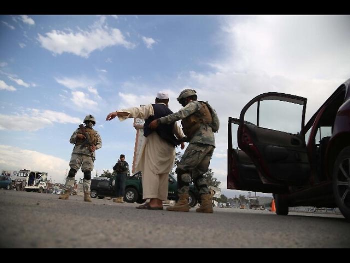 Afghanistan: attacco suicida a Jalalabad