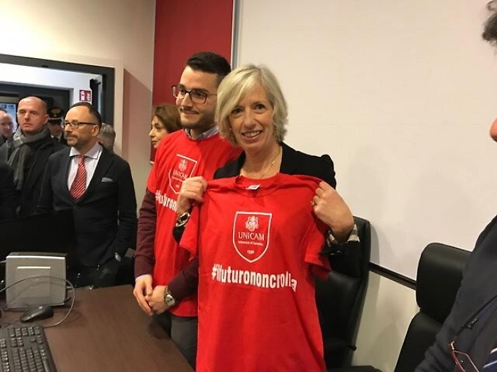 Studenti Unicam a Giannini, restiamo qui