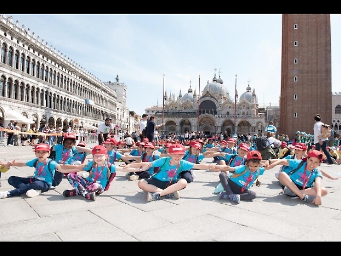 Mille bambini in Piazza San Marco