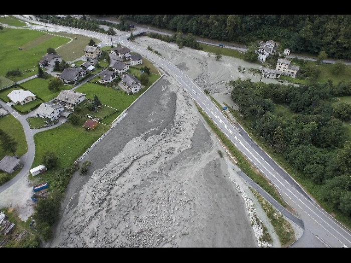Frana confine Svizzera,continuano disagi
