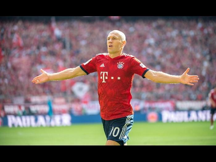 Bayern vince in rimonta con Leverkusen