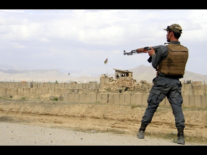 Afghanistan: bomba in moschea, 11 feriti