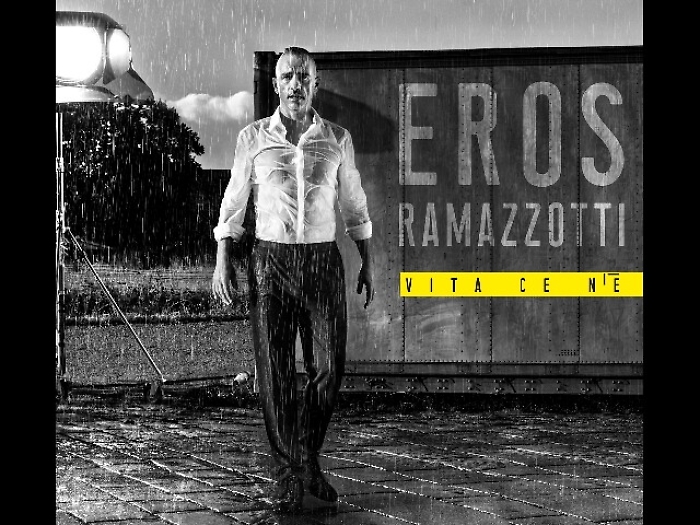 Ramazzotti annuncia su Fb disco e tour
