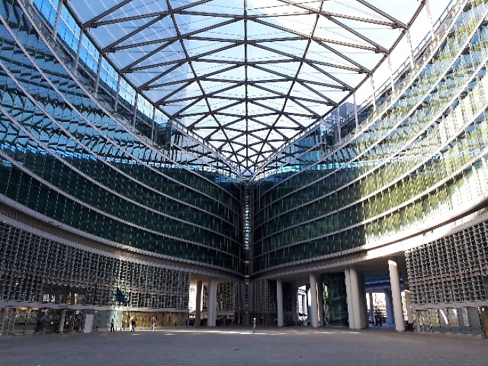 Disabili aggredite sotto la Regione