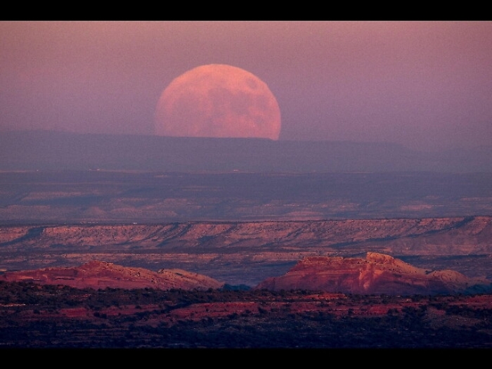 E' la notte della Superluna, grande come non era dal 1948