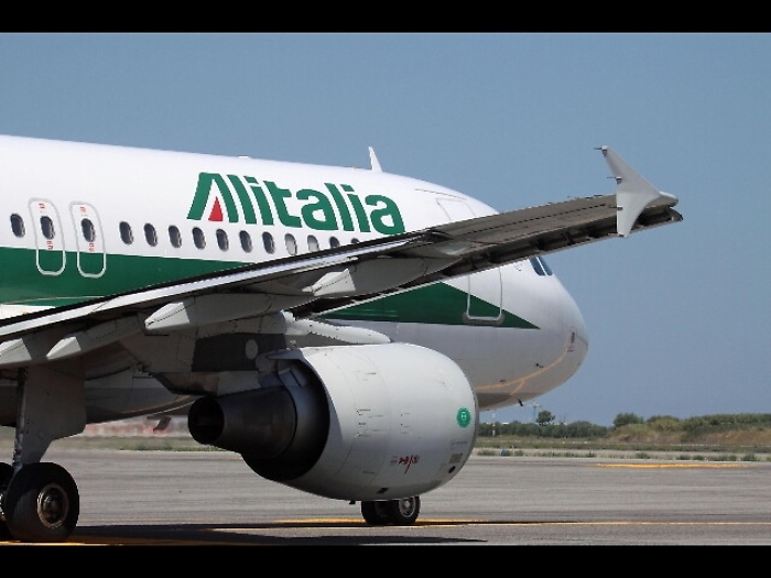Alitalia, domani cancellati 60% dei voli