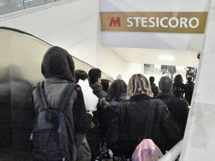 Catania, tutti pazzi per la metro: per le feste di Natale 20.000passeggeri al giorno 