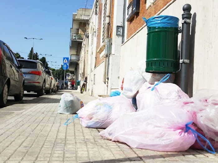 Raccolta dei rifiuti thrilling a Siracusa tra Comune, Igm e Tekra