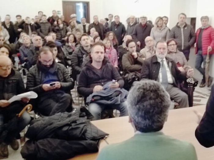 Caltanissetta, esplode la rabbia dei commercianti: &laquo;Basta "isola" deserta&raquo;