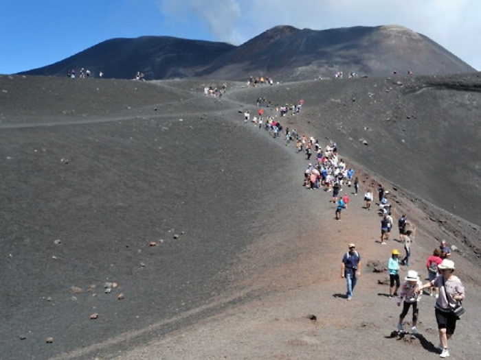 Etna, un brand enorme in rete ma l'economia resta modesta 