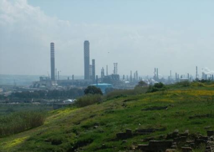 Gela, il futuro nella riconversione del Petrolchimico