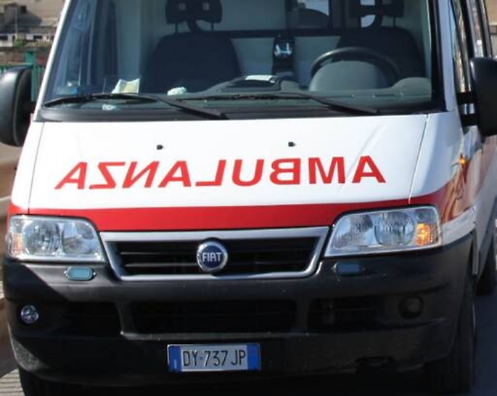 Scicli, si schianta con il motorinocontro un albero: morto 16enne