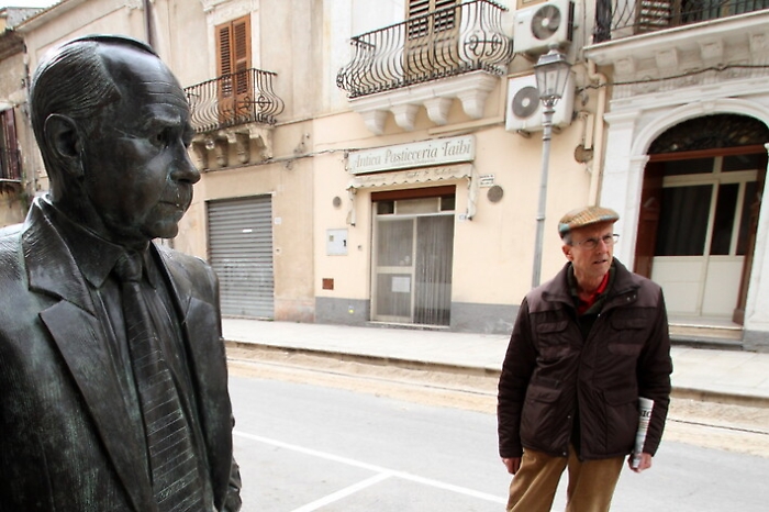 Immaginario siciliano a Racalmuto la follia del paese della Ragione