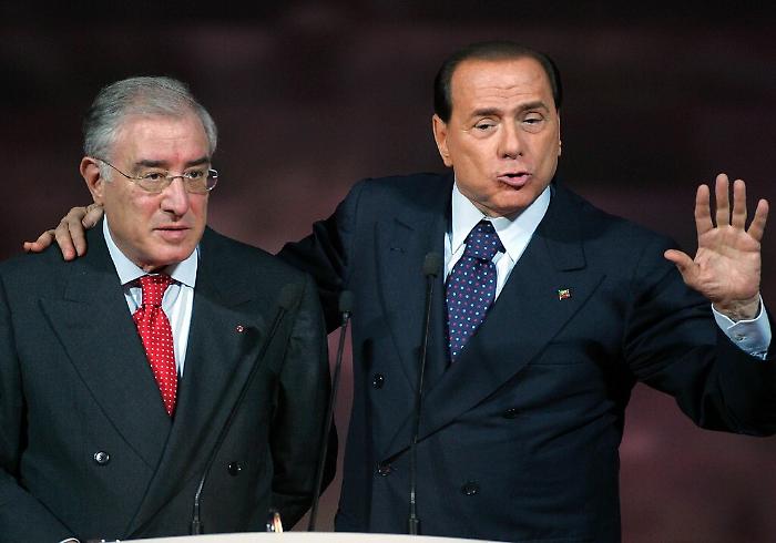 Stragi di Mafia del '92 e del '93, Berlusconi e Dell'Utri indagati a Firenze come mandanti