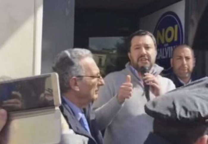 Scrisse su Fb «Noi con Salvini razzisti e mafiosi»: prosciolto