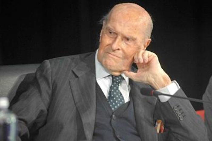 'Da medico sento vivo il mandato, primo e fondamentale, di soccorrere chi ha bisogno' 'Il conto della guerra &egrave; sempre inesorabilmente in rosso'